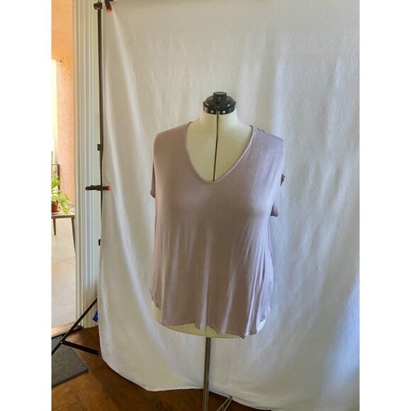 H by Bordeaux with ruched back detail. Size xl. - Picture 1 of 4